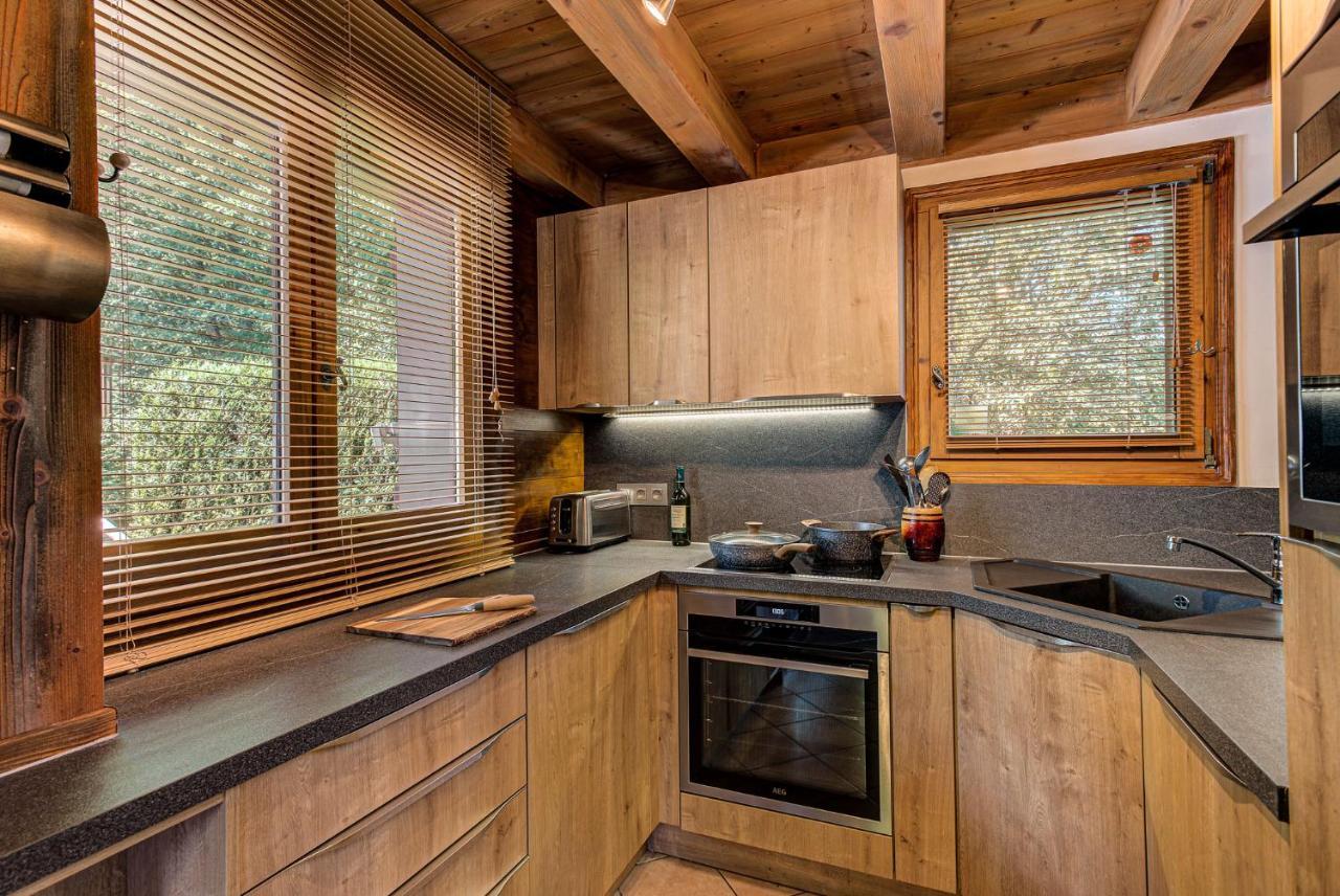 Chalet Blackbushe - Traditional Chalet - Alpes Travel - Sleeps 4-6 Les Houches Exterior foto